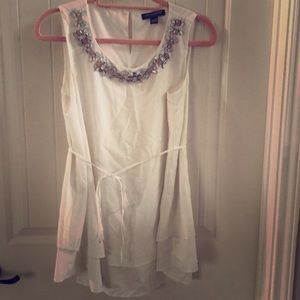 Sleeveless maternity blouse, A Pea in the Pod.